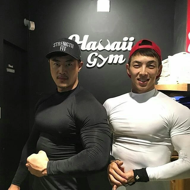 ストリートファッションの本質は動きに合わせた着心地？長袖フィットネスウェアの実測ガイド