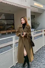 高級感のある両面キャッシュミア中長丈コート【女性用・スリムフィット・ニットデザイン】