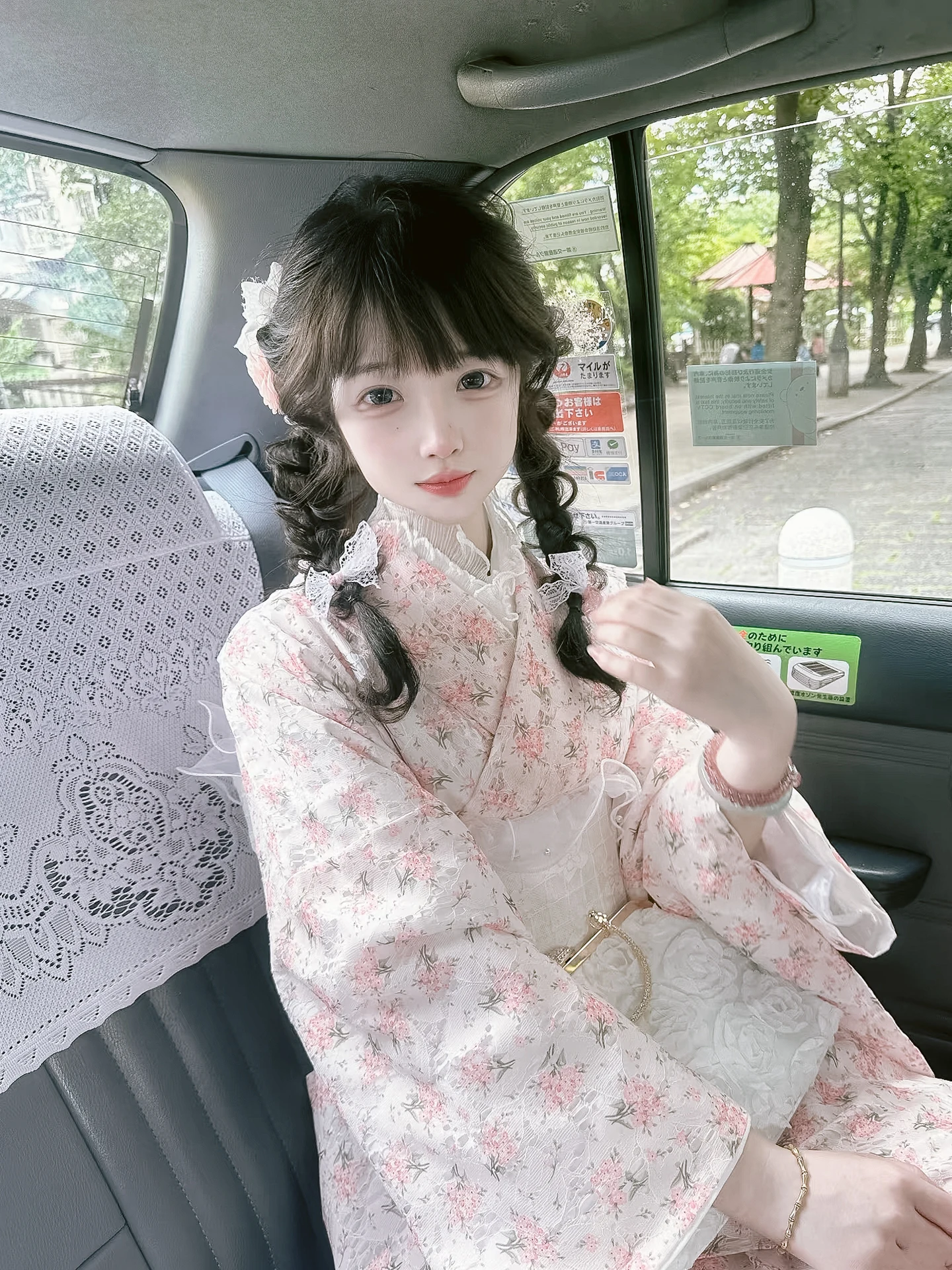 大正ロマンの服を着るなら、花火大会の瞬間が一番美しい？