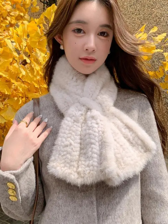 冬用ミンク編み込みリバーシブルクロススカーフ【極上の柔らかさ・防寒・女性用】