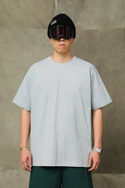 コットン素材のベーシックラウンドネックTシャツ【ユニセックス・ゆったりサイズ・サステナブル】