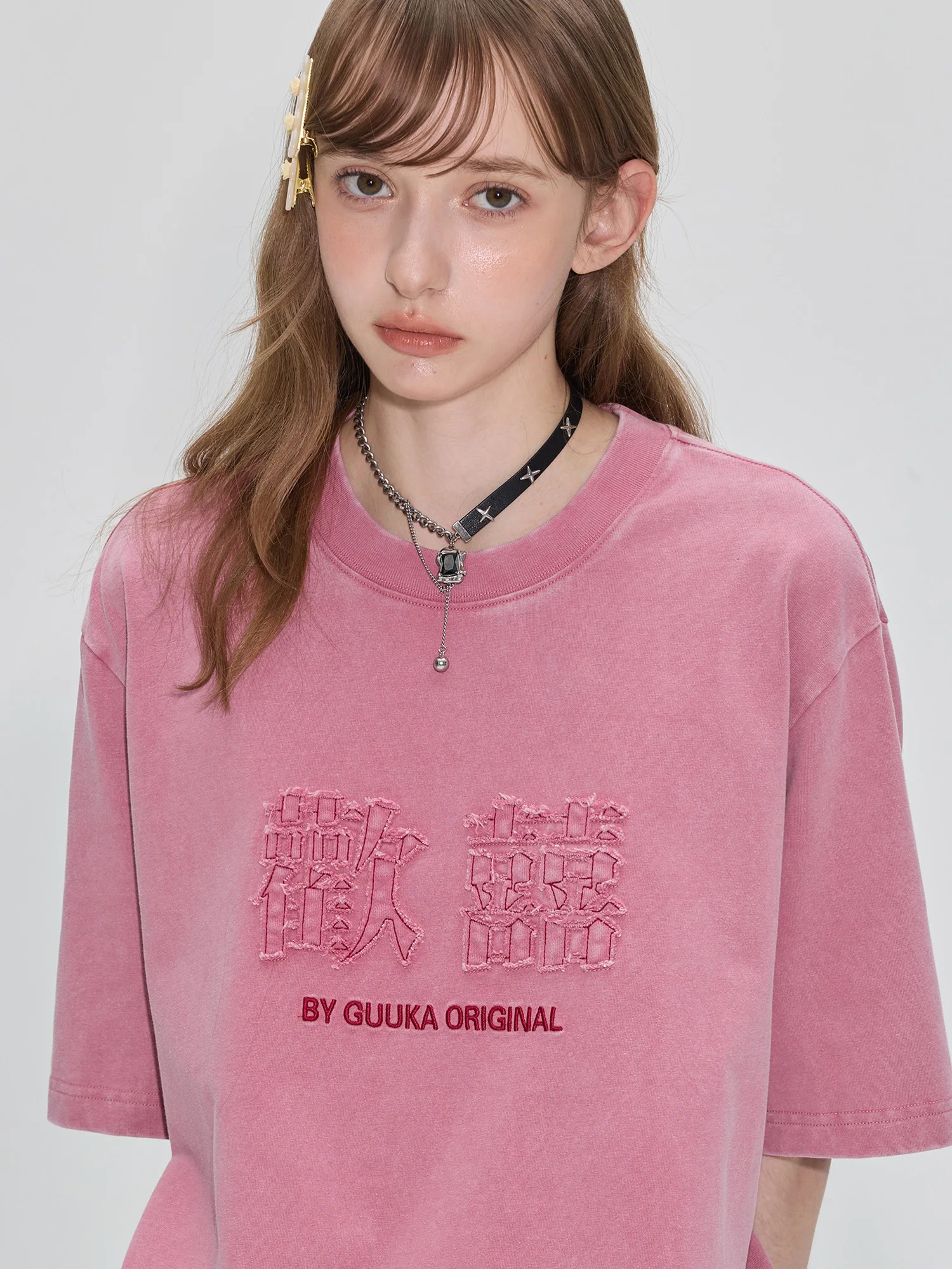 ユニクロ GUと本物のユニクロの違いは？刺繍Tシャツで見抜くリアルな選択の仕方