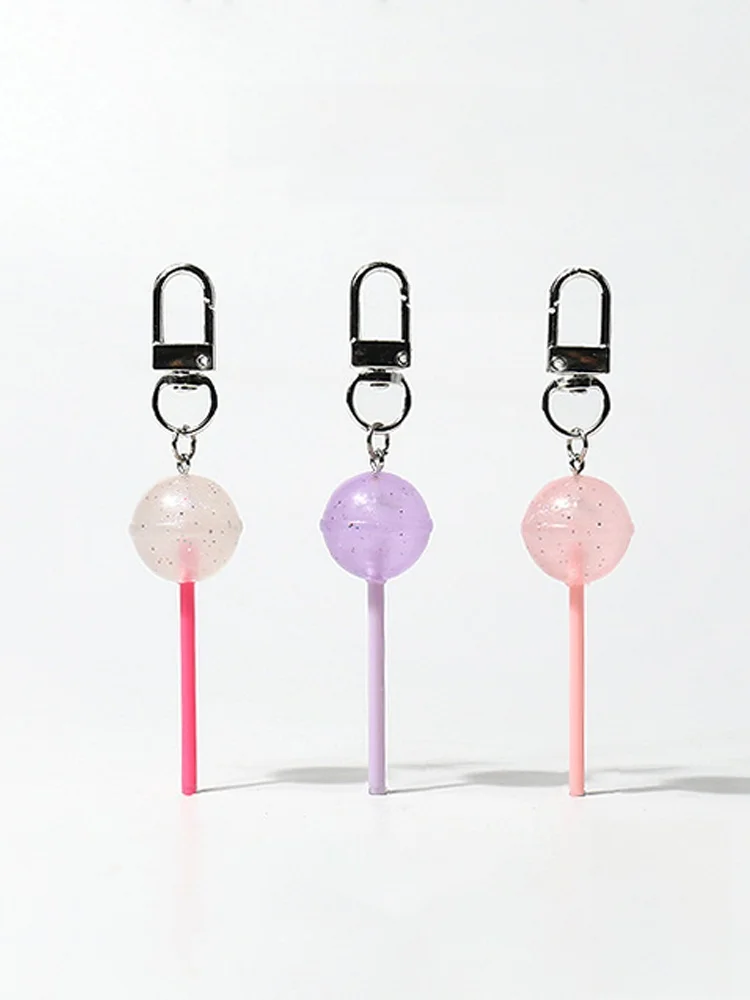 マカロンデザインのキーホルダー：個性的な飾り付きで日常に差し込むおしゃれなアクセサリー
