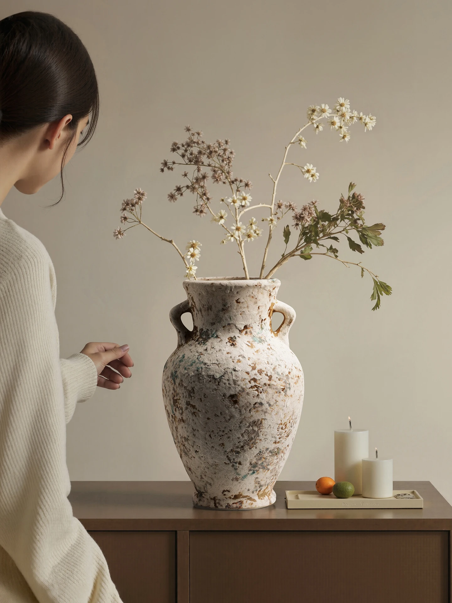 景德镇製 アートデザイン フラワーベース【侘寂風・陶器製・インテリア用】とは？