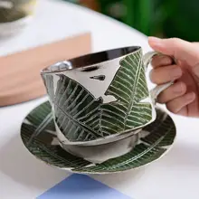 風格ある手描きのバナナリーフデザイン 陶器製コーヒーカップ＆ソーサー【高級感あり・ヴィンテージスタイル】（セットアップ対応）