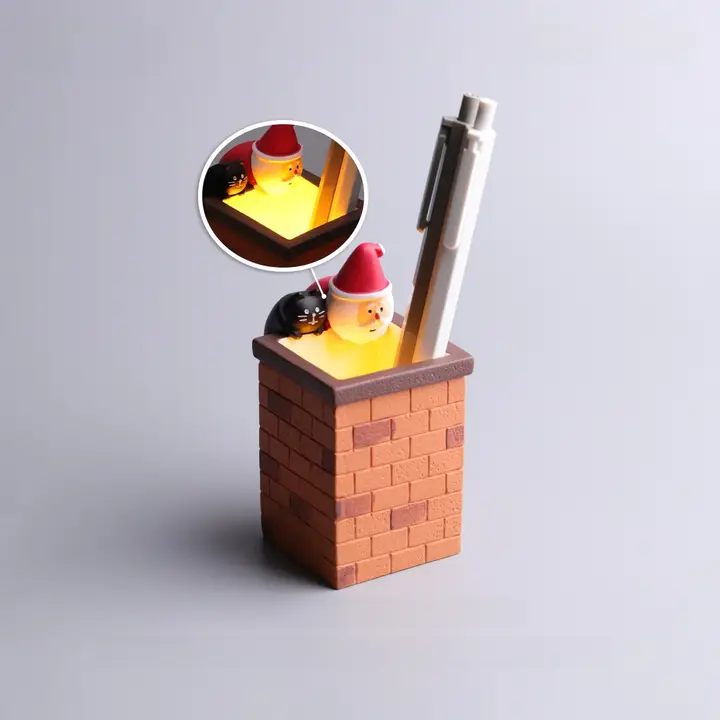 クリスマスライト付きサンタの煙突ペンスタンド【樹脂製・可愛い飾り】