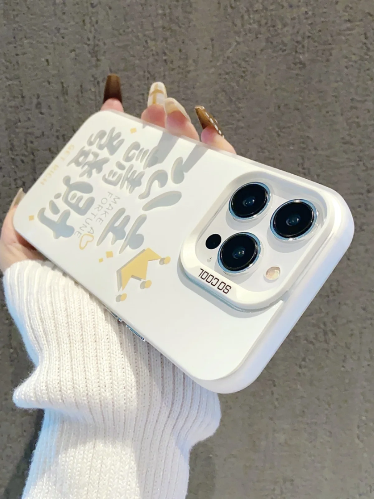 Android ケースやスマホケース ゴールド、水色、透明アレンジ…どれが一番おすすめ？