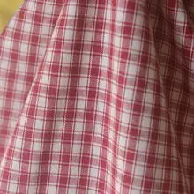 レトロな赤と白のチェック柄の綿とリネン生地 DIY トップ シャツ