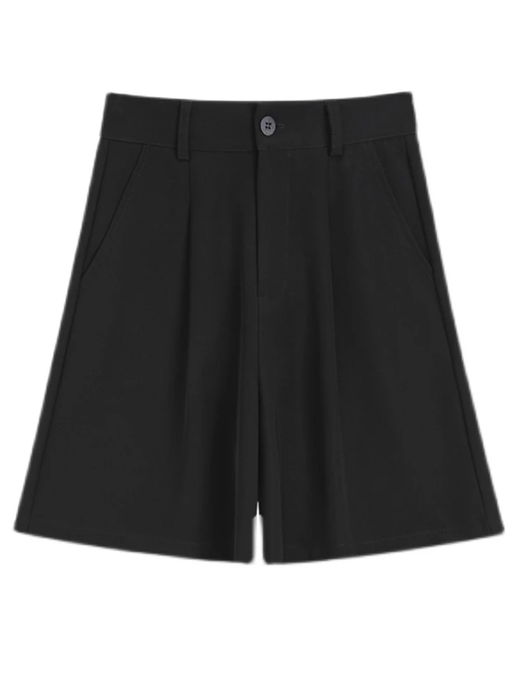 40歳のショートスタイルで通勤も学生風も叶える！カーキ色のショートパンツは本当におすすめなのか？