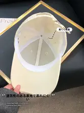 スタイリッシュな刺繍入りキャップ【大きめブリム・大顔効果・おしゃれなダックブレード帽】