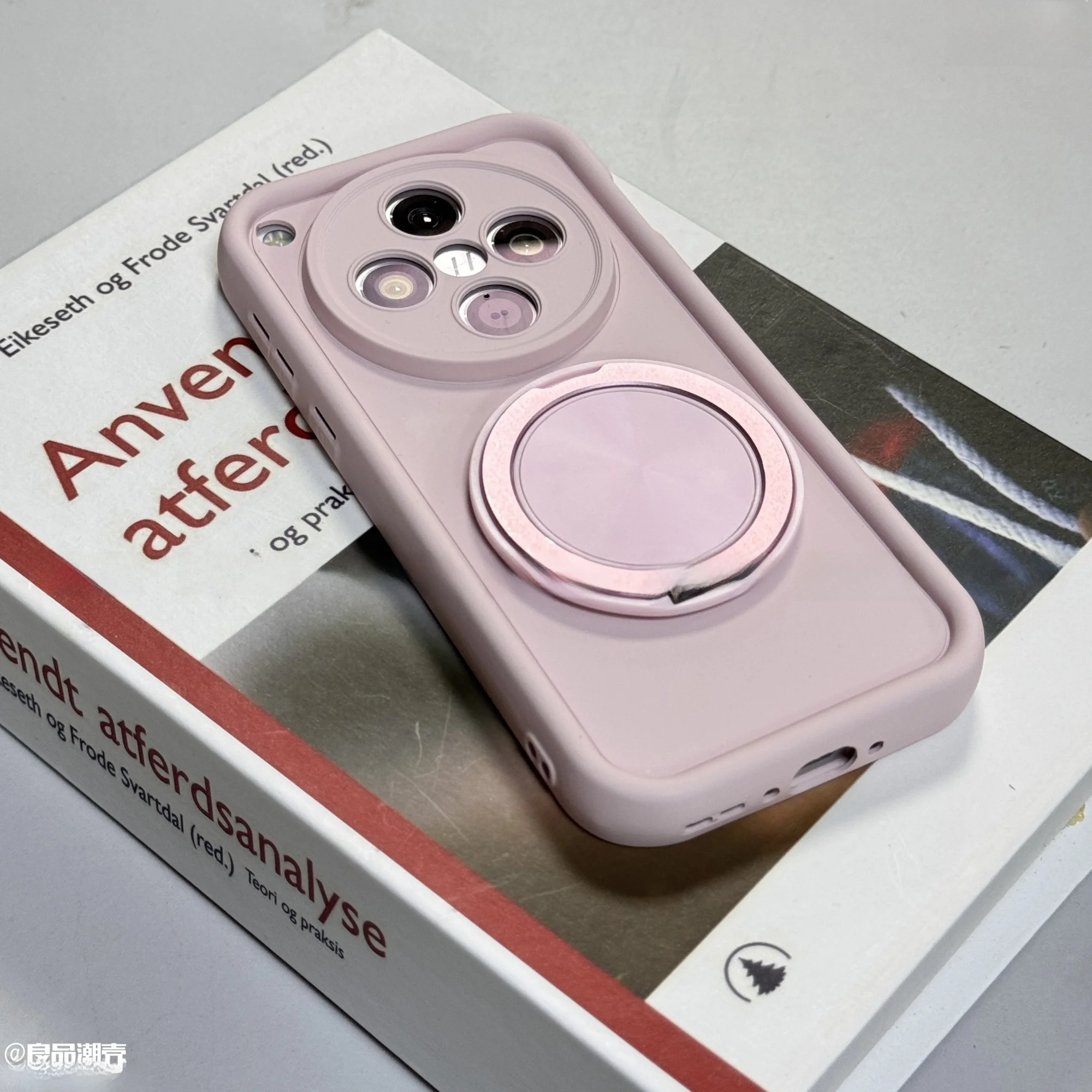 灰色ピンクの360°回転スタンド：vivoスマホに最適な保護ケースの実用性とデザイン解析