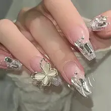 立体猫眼デザインのネイルアート用装飾パーツ【蝶モチーフ・合金製・華やか】