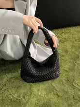 手作り編み込みデザインのバッグ【高級感・ショルダーバッグ・ハンドバッグ】