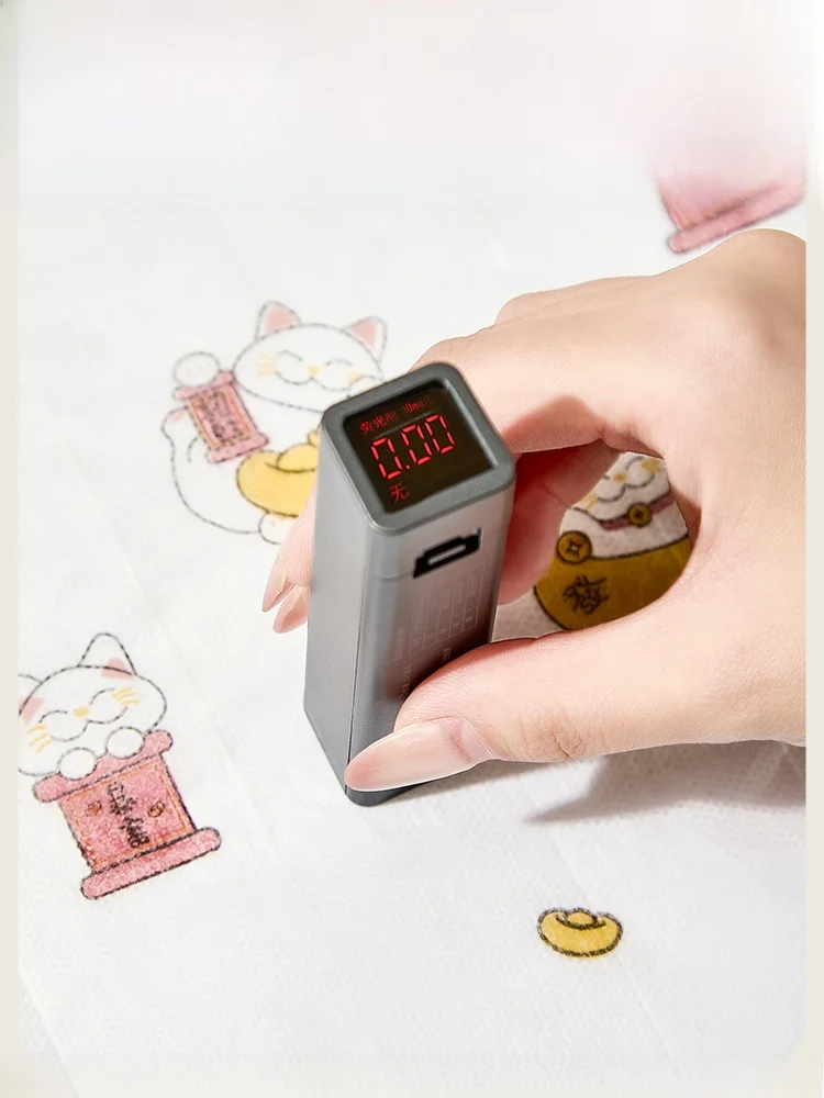 使い捨て便利枕カバーは枕元に設置するための最適な小物置きとは？