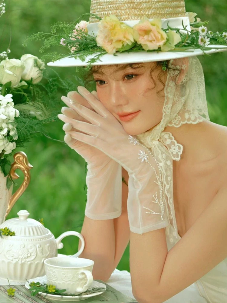 結婚式にぴったりなショールは、どう選ぶべき？