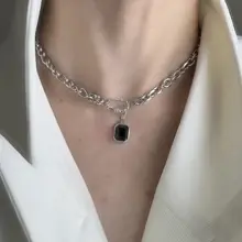 ネックレス ユニセックス ダークテイスト ムーンモチーフ アシンメトリー 個性的デザイン ラグジュアリー 上品 アジャスター付き