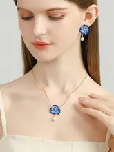 ブルーポピー花デザインのネックレス【シンプルで洗練されたロココチェーン】