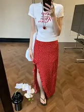 美式ロゴプリントTシャツ【ショートスリーブ・レッド・夏用】とフラワープリントスカート【ハイカット・カジュアル】（セットアップ対応）