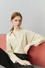 パフスリーブ ホワイトシャツ【春秋用・Vネック・フィット・通勤向け】