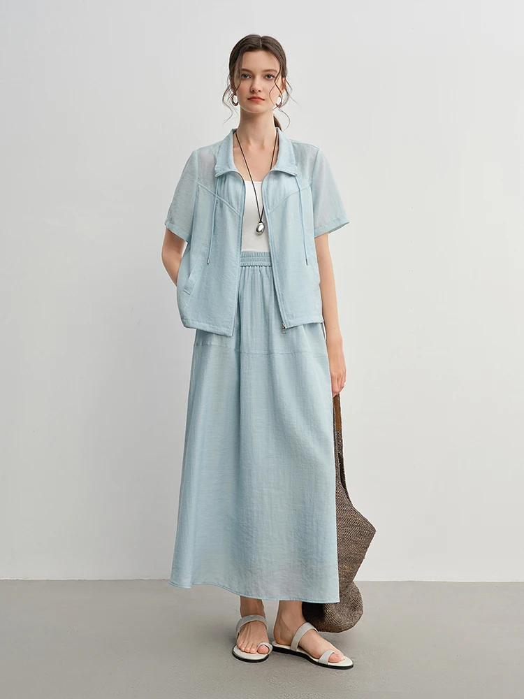 9月27度に着る服装はどう選ぶ？夏の終わりにぴったりな「ゆったりジップトップとスカート」の選び方