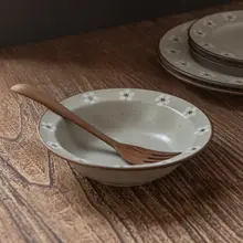 美濃焼の陶器プレート【梅花型・セサミ釉・ヴィンテージスタイル・デザート・フルーツ用】