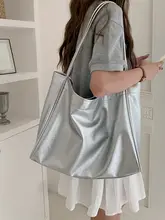 レトロな大容量トートバッグ【肩掛け・通勤向け・ファッションスタイル】
