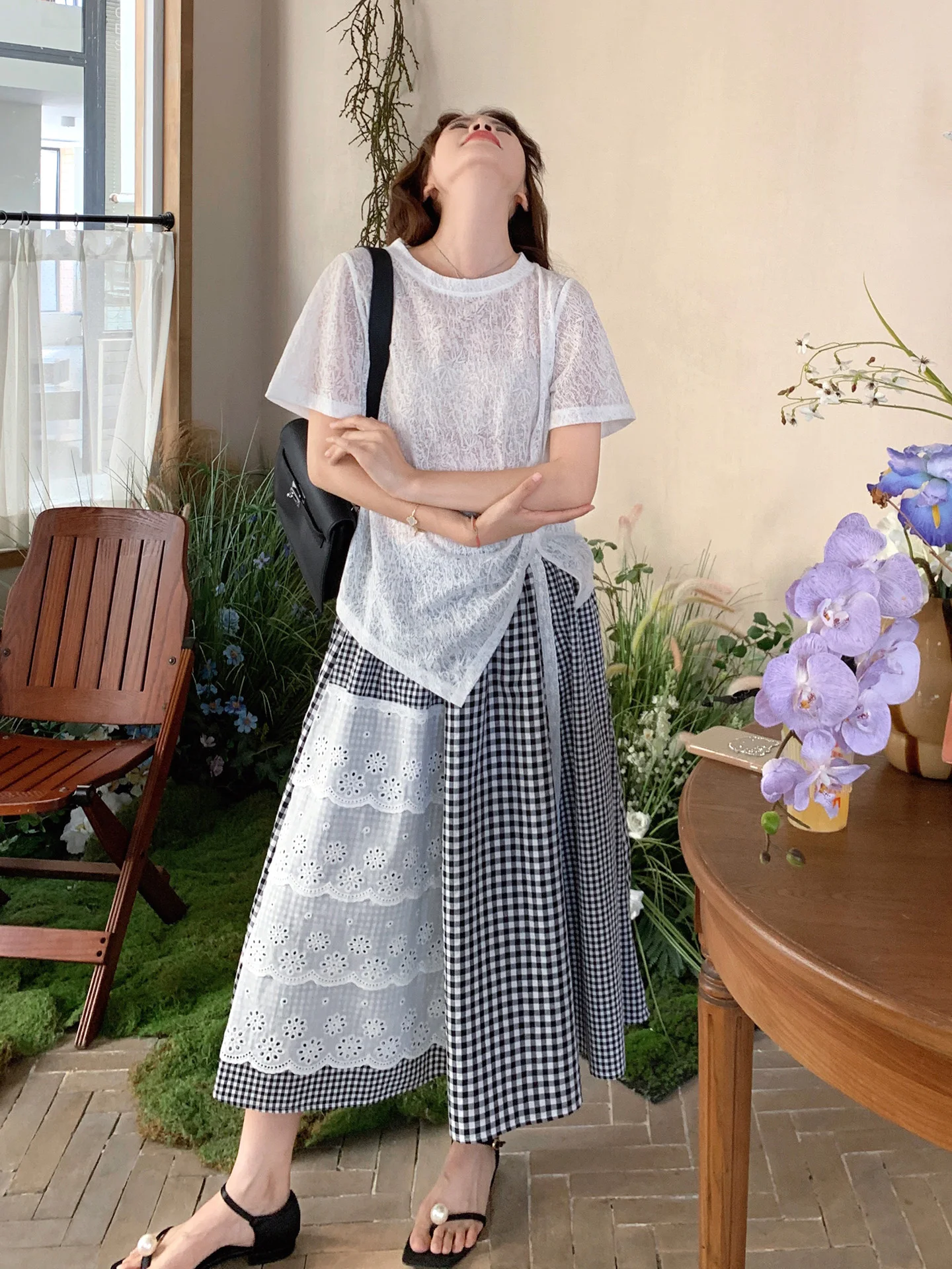 夏にぴったりのきれいめカジュアルセットアップスカート：チェック柄の2点セットで春から夏にかけての着こなしを実現