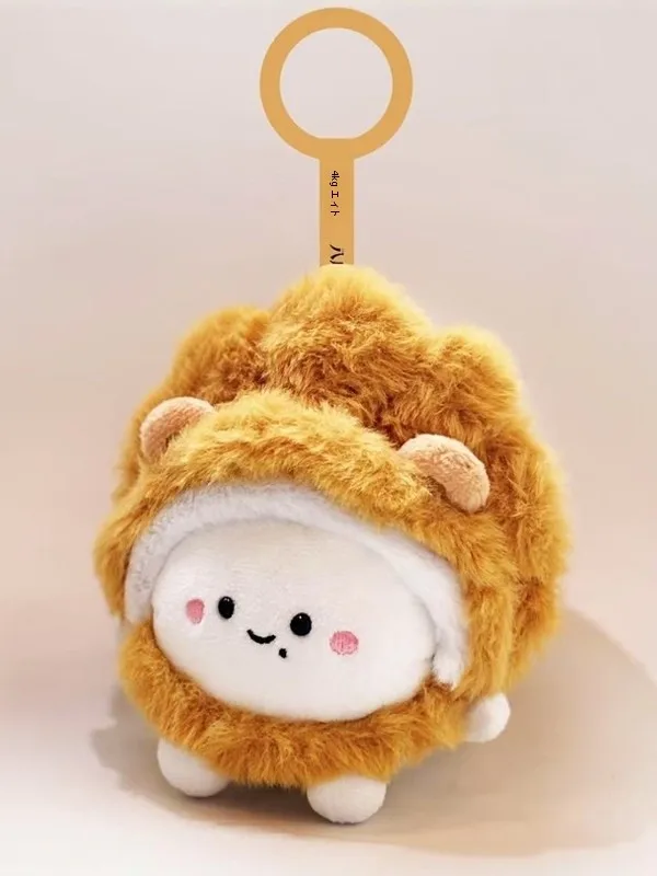 可愛いライオンのぬいぐるみキーホルダー：バッグチャームとしての実用性とデザインのバランス