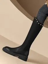 全皮製の厚底ロングブーツ【小柄向け・高筒・ミドルヒール・スタッズ装飾・秋冬用】