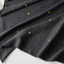 黒灰色の可愛いデイジー刺繍の通気性あるシャツドレス【ハンガリー織風・滑らかな 生地】（セットアップ対応）