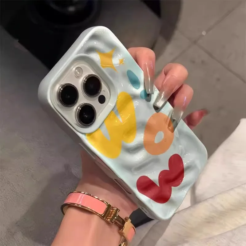 カラフルなイエロー背景のカートン風iPhoneケース：INS風デザインと衝撃吸収性能の実証