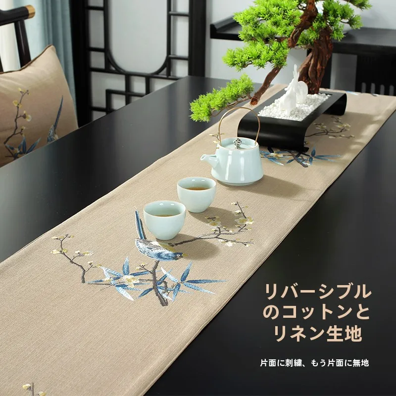 お正月テーブルコーディネートに使えるテーブルランナーは、どう選ぶ？