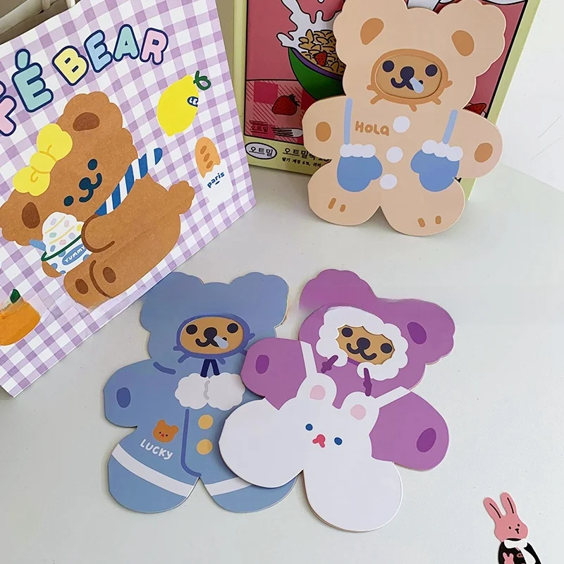 可愛いクマの立体誕生日カード：ハンドメイド注意書きカードの実用性とデザイン特性
