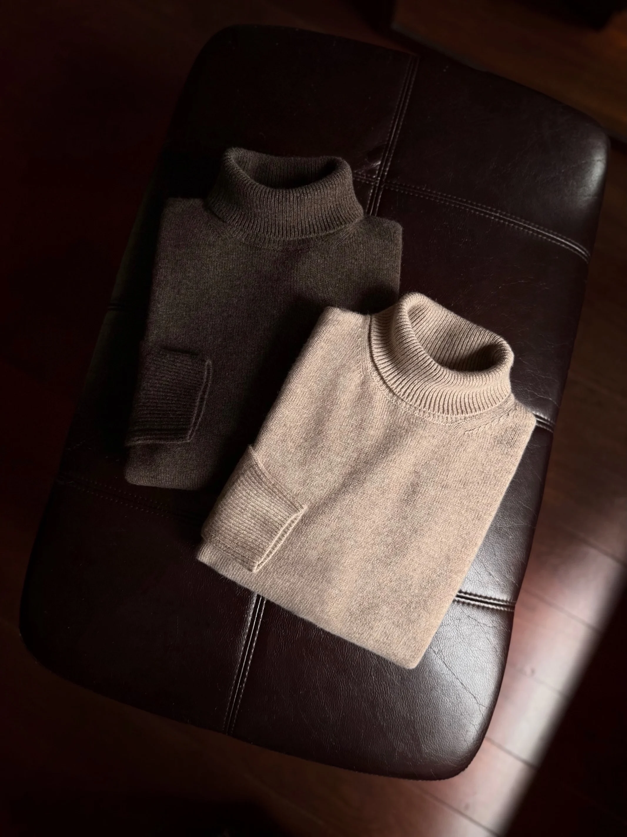 高級羊毛カシミアタートルネックニット：冬用厚手手作りニットの実用性と特性解析