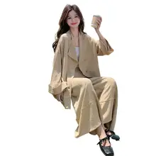 カキー色のゆったりとしたコーディネート用外套【カジュアル・風・スリム効果あり】と広がるパンツ【女性・秋】（セットアップ対応）