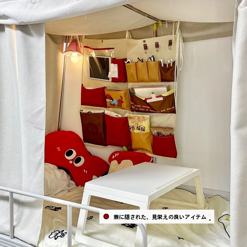 学生向けベッドサイド収納ポケット：布団枕元小物置きの効率的整理法