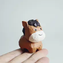 手作り木彫りの小さな茶色の馬の置物【デスクトップ用・癒し系・クリエイティブギフト】