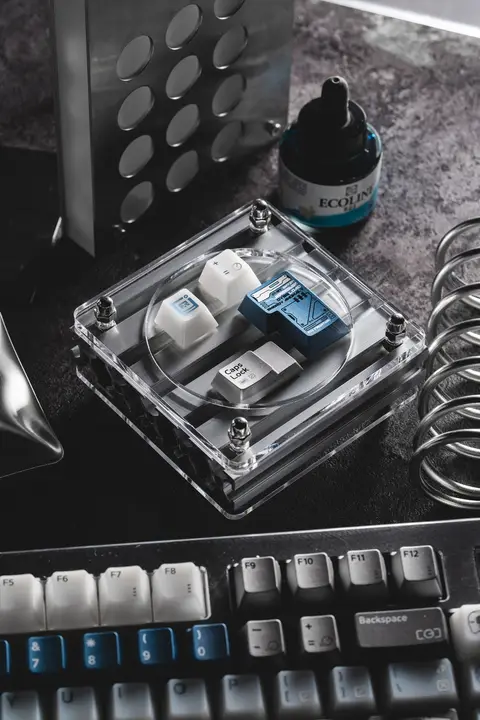 金属感のある透けたゲーム用キーボードキーキャップ【PBT・PC製・オリジナル高さ】