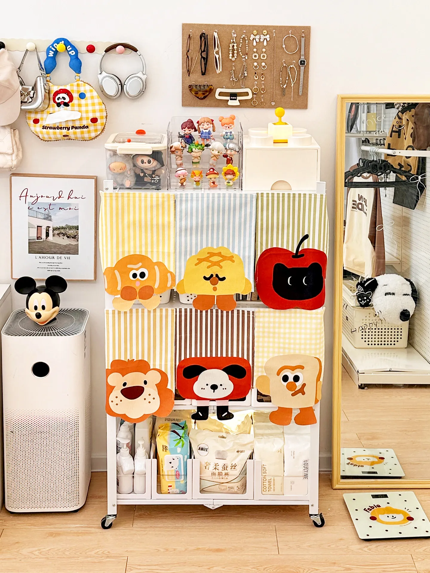 赤ちゃん用フォーミング台：34cm隔板と折りたたみ設計で空間を最適化