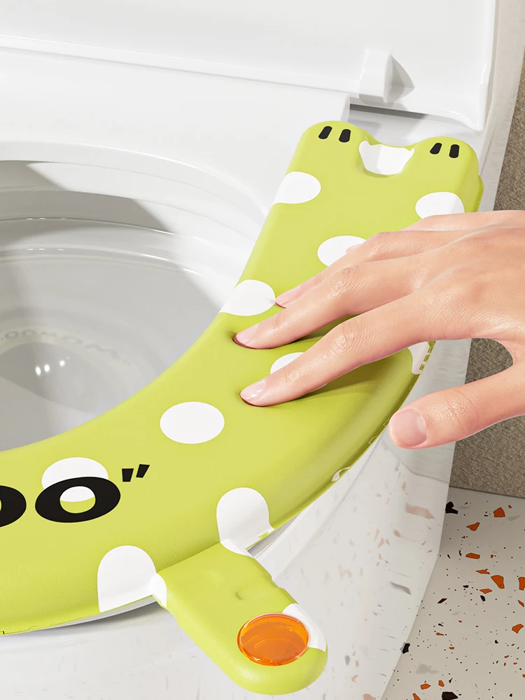 トイレトレーニング 女の子向けの防水・抗菌トイレマットの実用性と使い方