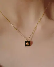 フランス風ビンテージデザインの金色貝殻ロックチェーンネックレス