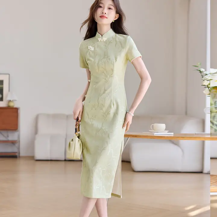 夏用シルクサテンの改良型チャイナドレス【高級感あるデザイン・女性用】