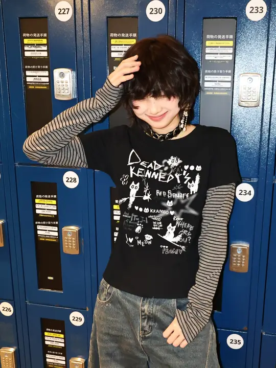 ストライプ長袖Tシャツ【猫柄・スリムフィット・Y2Kスタイル・カジュアル】
（セットアップ対応）