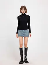 デザイン性のあるレーシングニットトップ【スタイリッシュ・ハイネック・秋冬用】
