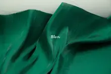 薄手の光沢感ある翡翠色サテン生地【シャツ・漢服用】