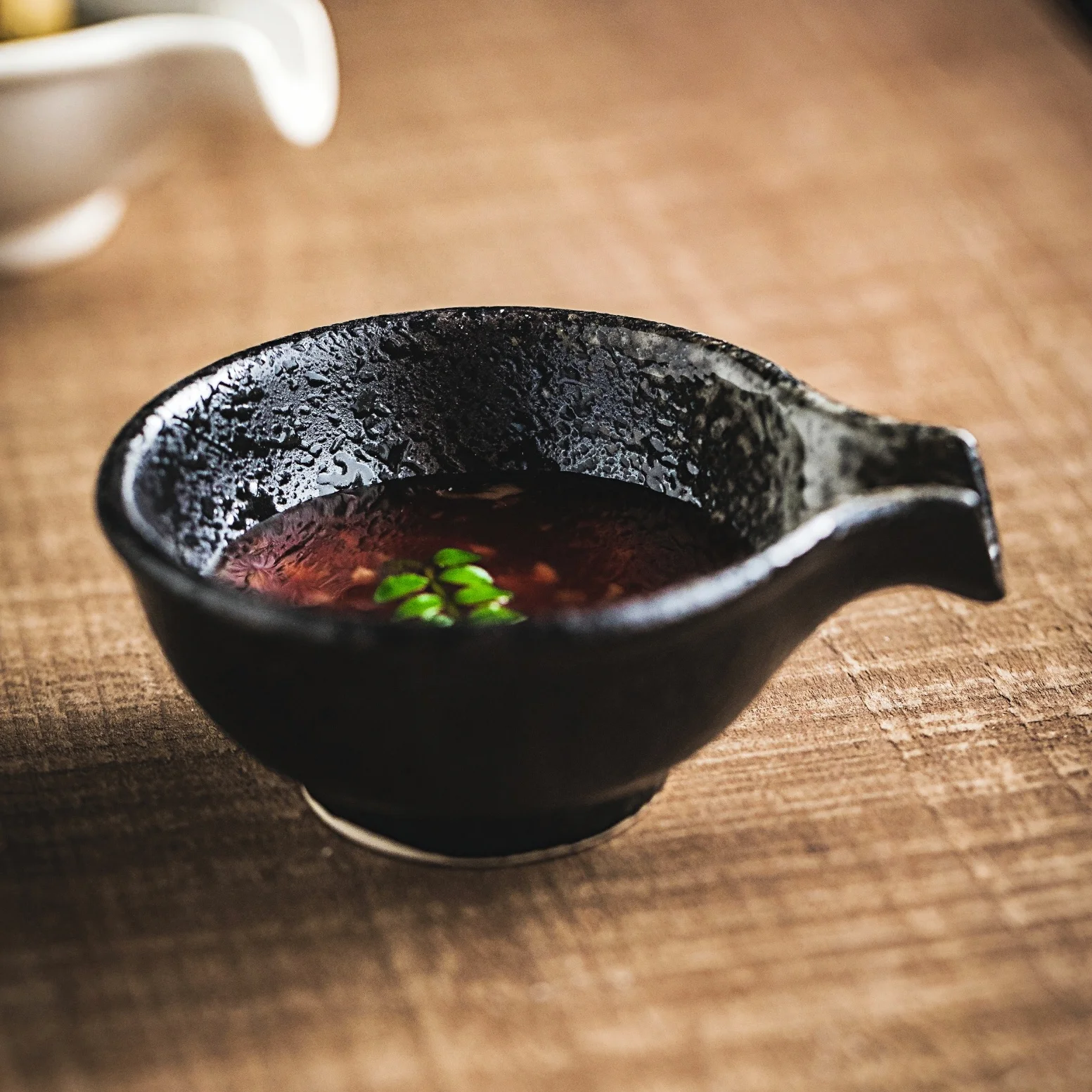 調味皿 小さい 家用 陶器 和風 レトロ：和風小物としての実用性とデザインのバランス