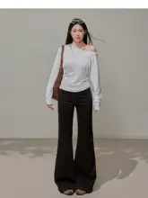 高ウエスト ブラックデニムパンツ【スリムフィット・フレアデザイン・大きいサイズ】（セットアップ対応）