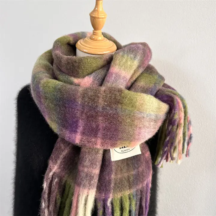 冬用 極上の柔らかさ 紫色のフリンジスカーフ【可愛いデザイン・保温効果・ウール混紡】