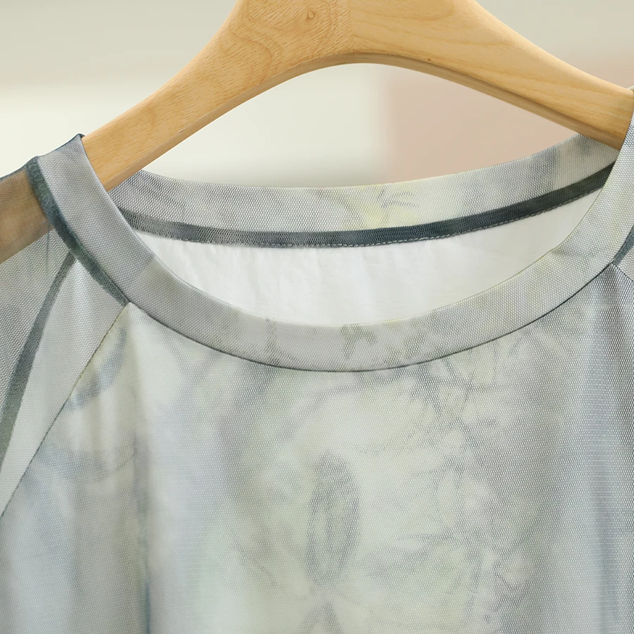 モード系Tシャツはどう選ぶ？通勤から夏のレジャーまで、1本でスタイルを変える秘密