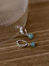 ブルー水翡翠の円形925純銀イヤリング【防アレルギー・クラシックデザイン・小ぶり】